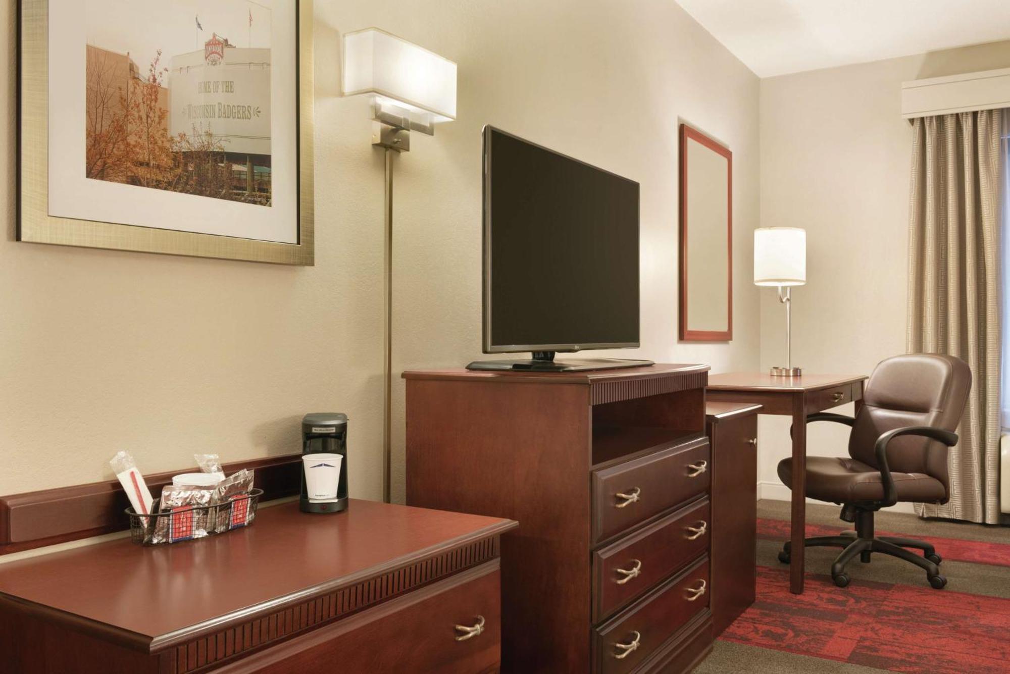 Hampton Inn & Suites Madison - West Exteriér fotografie